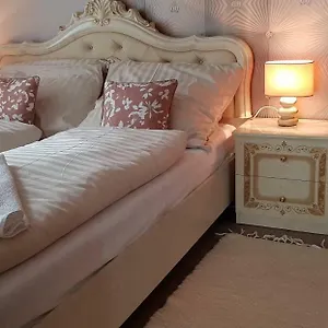 https://my-lord-luxapartman.egerhotels.net
