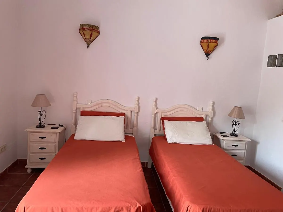 فندق مبيت وإفطار Comares Viva Espana إسبانيا